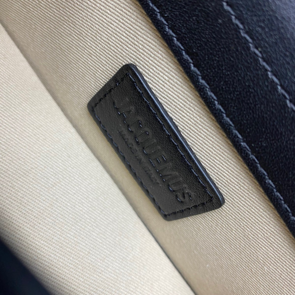 JACQUEMUS Le Bambino