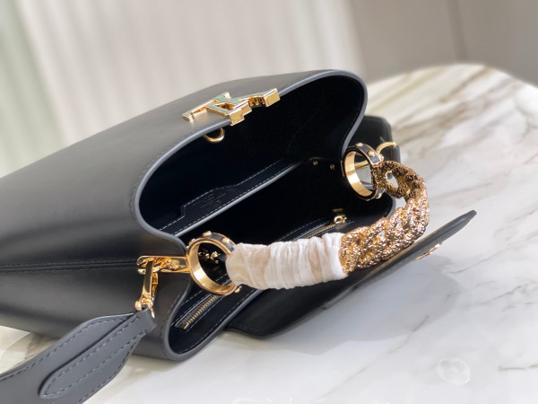 l0*is V*t0n capucines bb