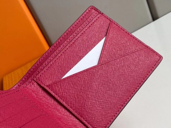 l0*is V*t0n multiple wallet