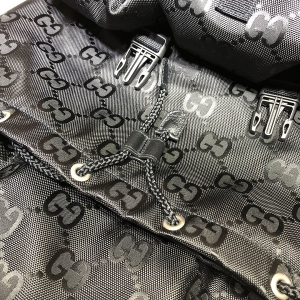 G*u*i off the grid backpack