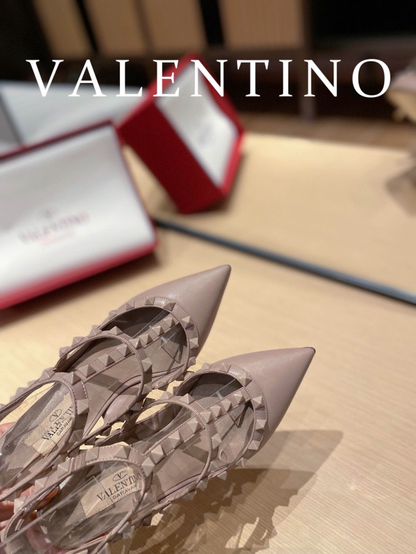 VALENTINO ROCKSTUD SANDAL