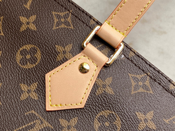 l0*is V*t0n all-in medium tote bag