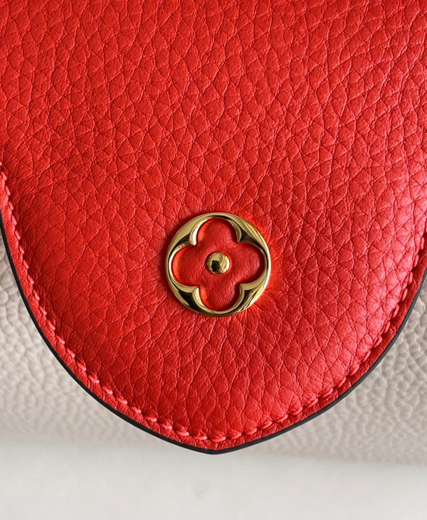 l0*is V*t0n capucines bb