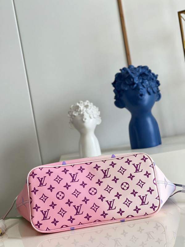 l0*is V*t0n neverfull mm