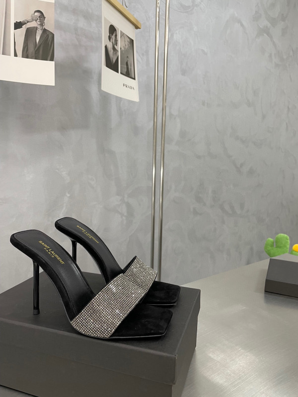 Y*L lucking evening mule