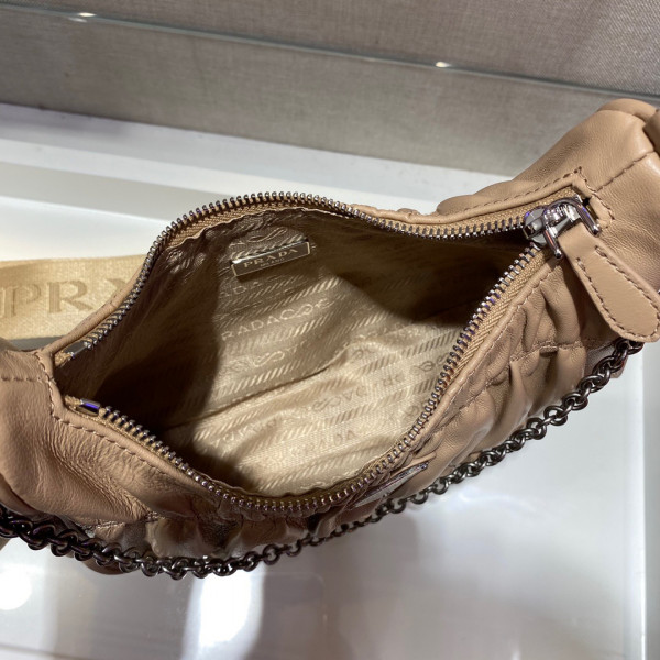 Pra*a re-edition 2005 raffia bag