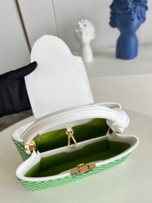 l0*is V*t0n capucines bb