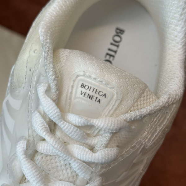 bo*te*ga Ve*ne*ta sneakers