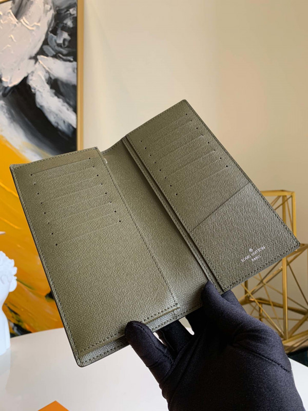 l0*is V*t0n brazza wallet