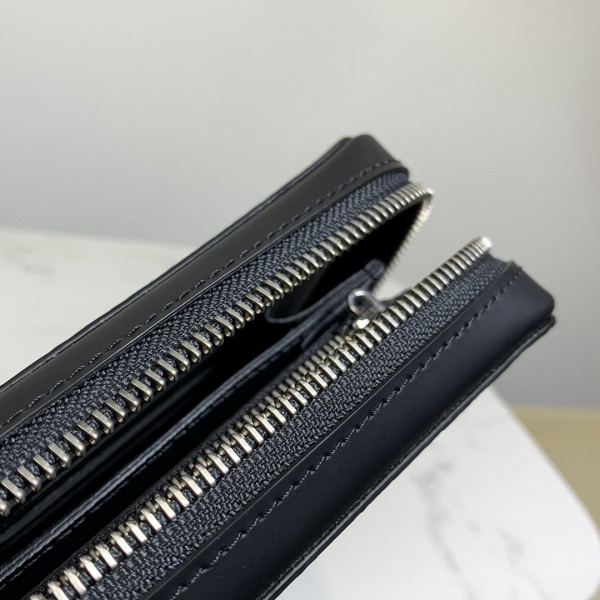 l0*is V*t0n zippy xl wallet