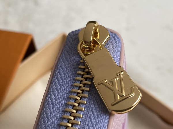 l0*is V*t0n zippy coin purse