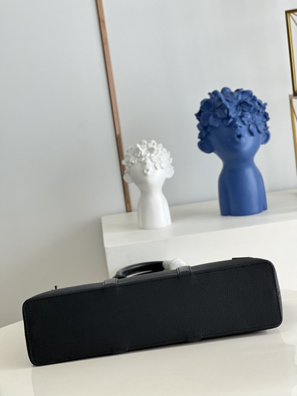 l0*is V*t0n lock it tote