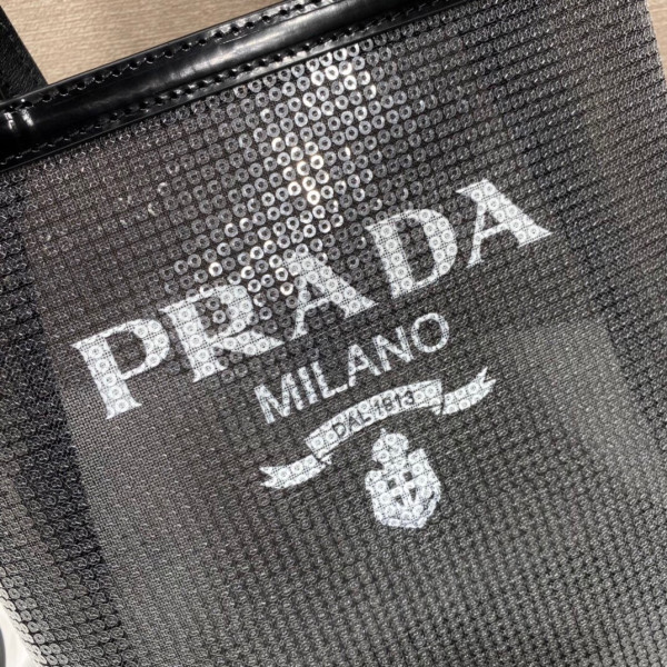 Pra*a small tote bag