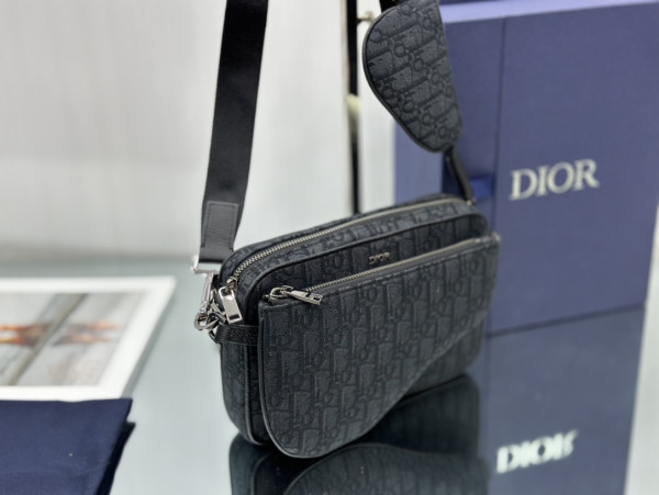 Diro Saddle Triple Pouch