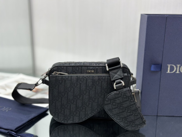 Diro Saddle Triple Pouch