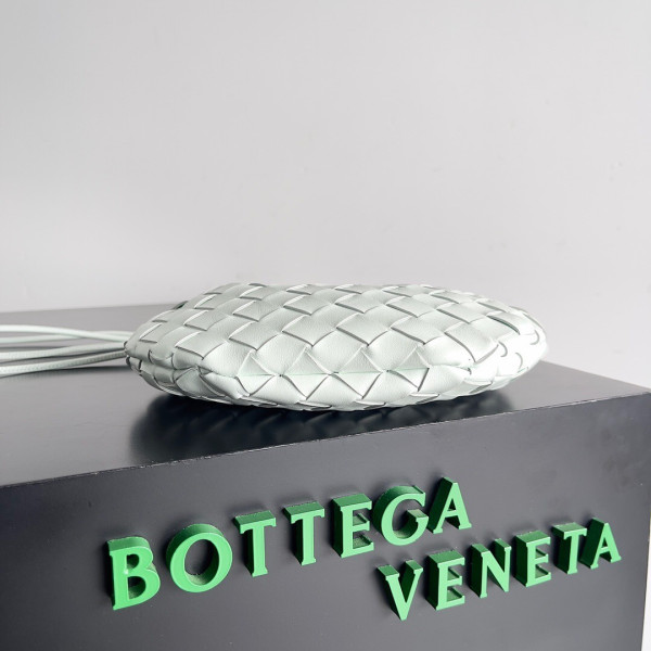 bo*te*ga Ve*ne*ta  mini sardine top handle bag