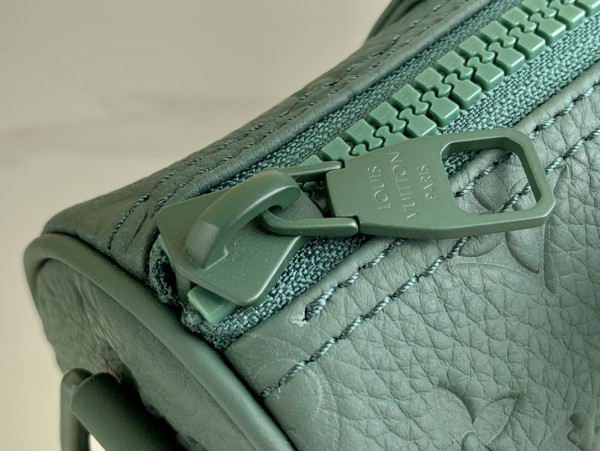 l0*is V*t0n speedy 25