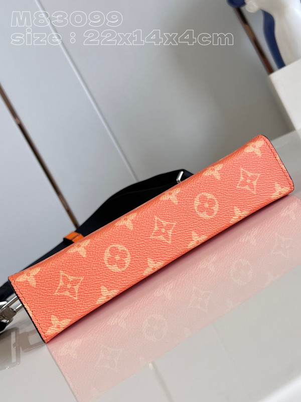 l0*is V*t0n gaston wearable wallet -22*14.5*4.5cm