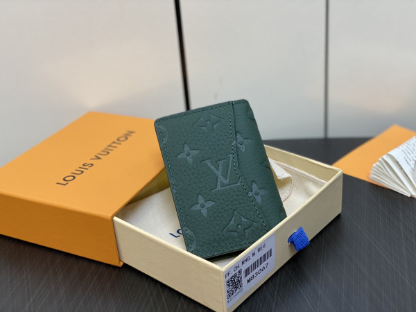 l0*is V*t0n pocket organizer-7.5*11.1*1 cm