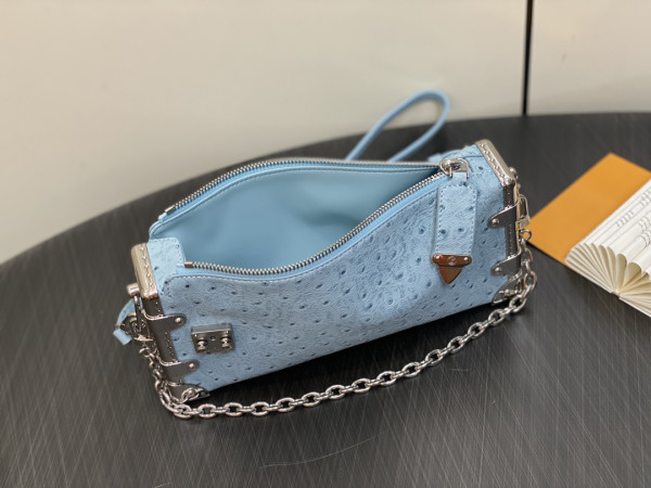 l0*is V*t0n slim trunk-23*12*4cm