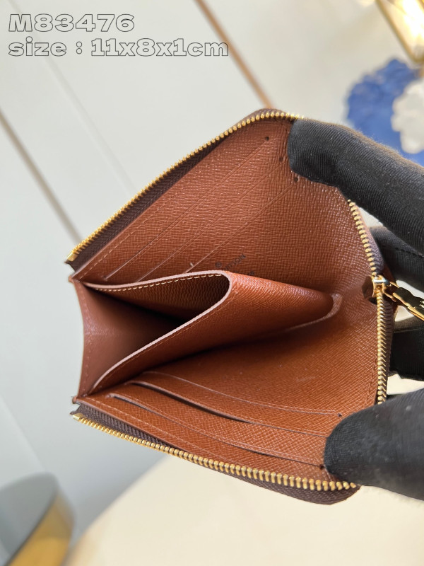 l0*is V*t0n noa compact wallet-11*8.5*1.5cm