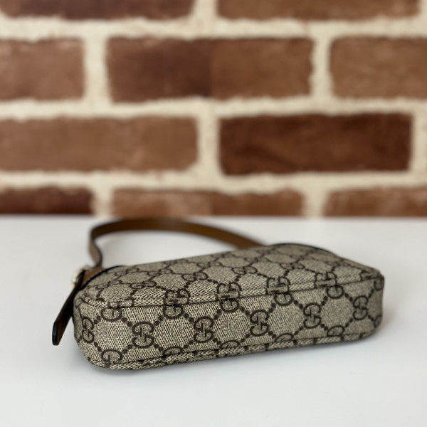 g*u*i gg emblem S*per mini shoulder bag-18*10*3cm