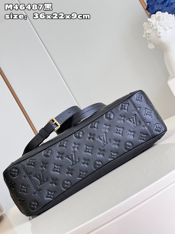 l0*is V*t0n trianon mm