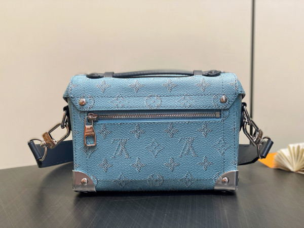 l0*is V*t0n soul trunk-19*15*7cm