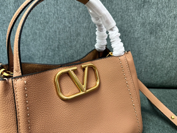 Valentino Garavani Alltime Medium Handbag - 26*21*17CM