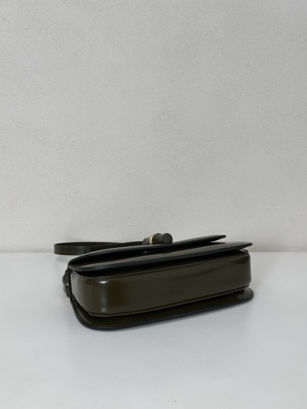 G*u*i bamboo diva medium bag - 26.6*13*8cm