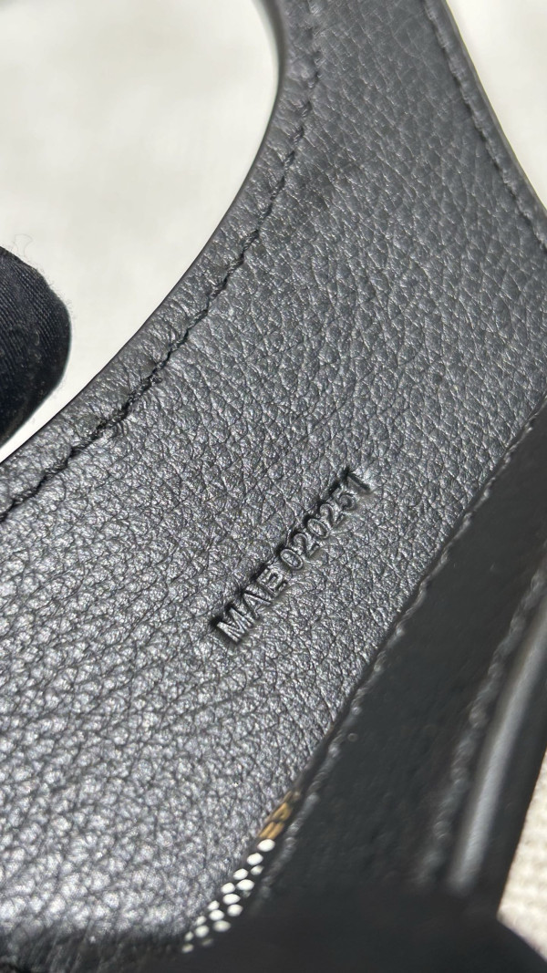 Go*ard beluga  - 23×18.5×8cm