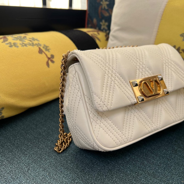 VALENTINO GARAVANI QUILTIE - 19*13*6CM