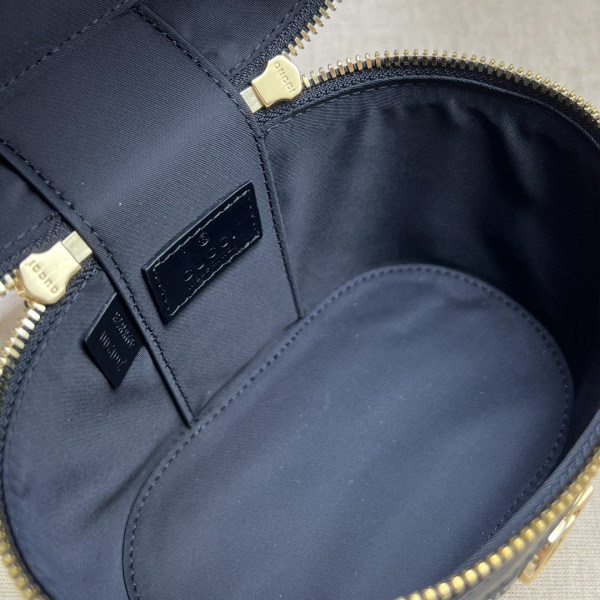 G*u*i mini vanity bag with bamboo handle - 15.5*13.5*4cm