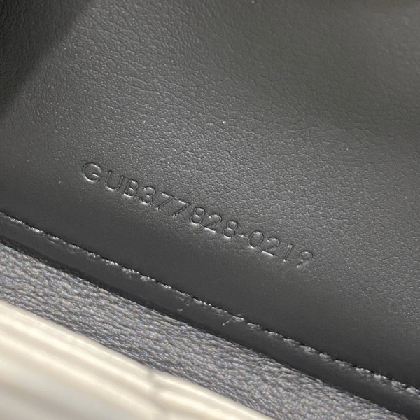 Y*L cassandre matelassÉ chain wallet